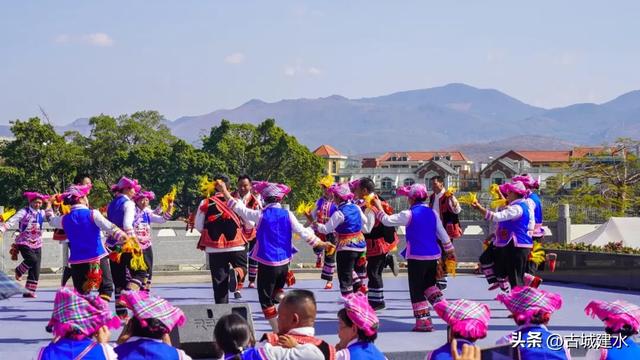 57家民宿，120家餐饮，年接待40万人次！建水藏着你想要的慢生活