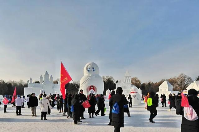 一起走进第38届太阳岛雪博会《欧陆风情》的雪境童话镇