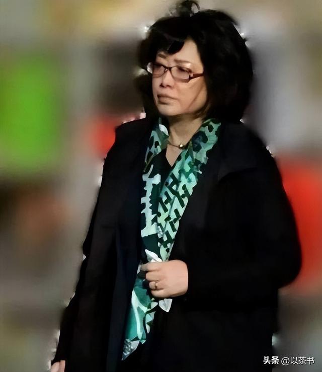 73岁三浦友和现状：不靠儿孙不住豪宅，只想和山口百惠安静老去