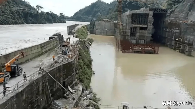 莫迪拼了？中国刚说建5座水电站，印度就要挖6条大运河，8个船厂