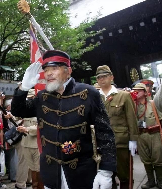 九旬日本退伍老兵还想打中国？被问为何执着，他说了3个原因