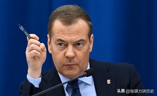 日本通告全球，将强登钓鱼岛？普京政府也选边站了