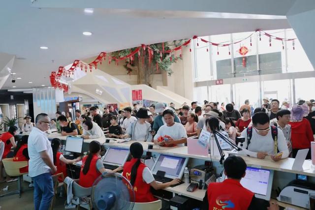 假日温情满鹰潭，文旅服务暖人心【全球学子嘉游赣 奇绝鹰潭逍遥游】