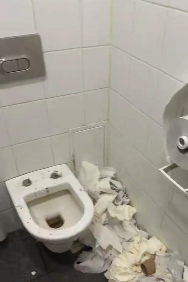 俄罗斯跟团游被关小黑屋，携程旅游不管不问行李丢失