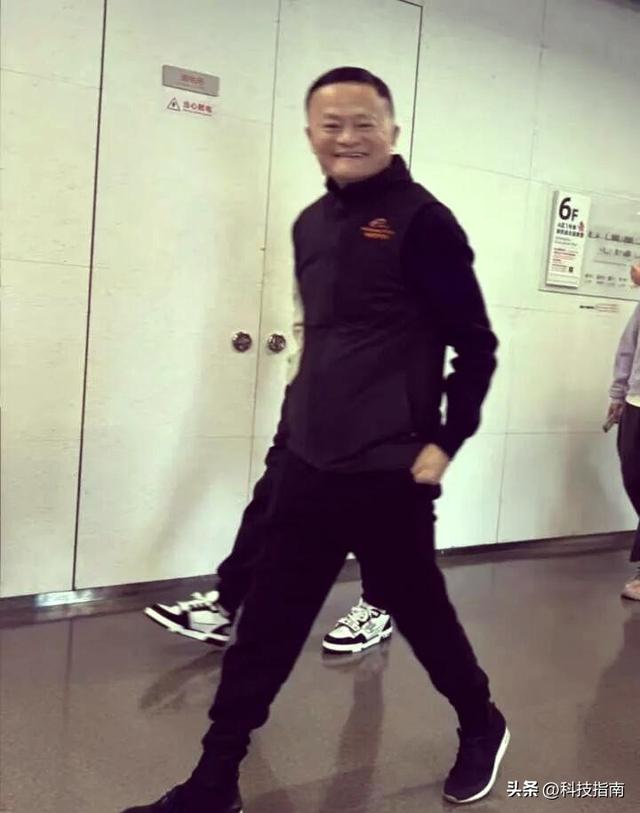 退休6年股价跌16%，马云一回来就涨疯了！藏着3800亿狠招