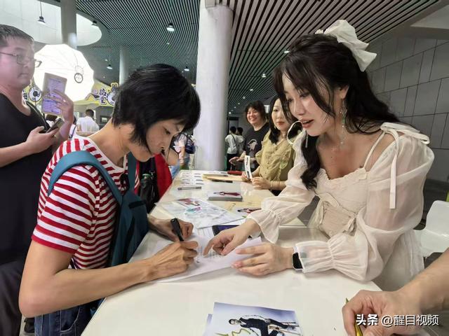 图集 | 🔥新晋网红打卡地+1！“趣YOU趣”佛山传媒游园会燃爆周末