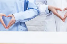 护理大专院校排名及录取分数线一览表（2025年参考）图片