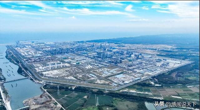 彻底不演了！特朗普宣布，从委扣押的中国油轮，将由美国永久保留