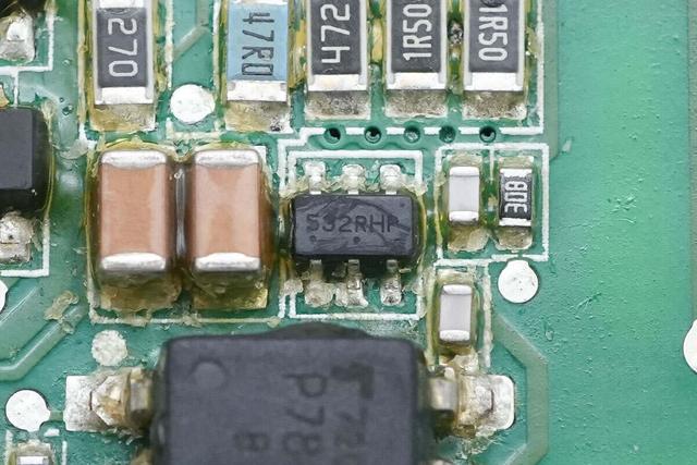 重达18斤的大块头，内部全是灰，麦格米特15kW充电模块拆解