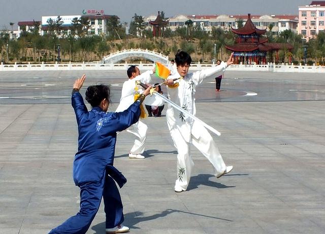 打太极拳，如何进一步打出太极拳的精气神呢？