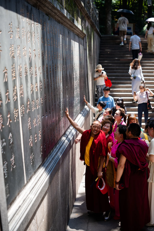 灵隐寺放弃3.6亿门票收入，能变成下一个“西湖奇迹”吗？