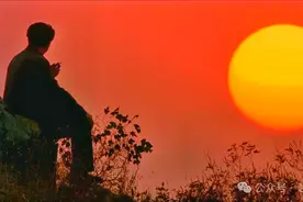 世界破破烂烂是真的，中国缝缝补补也是真的图片