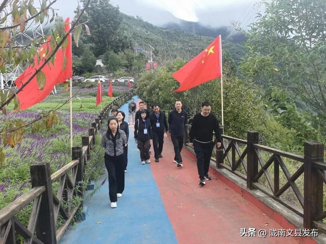 节日我在岗｜文县文旅：国庆长假“不打烊”全心守护您的诗与远方！