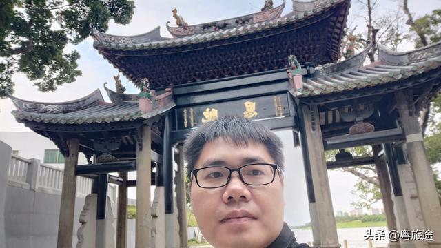 东莞：余屋进士牌坊，临寒溪河而建，历史悠久