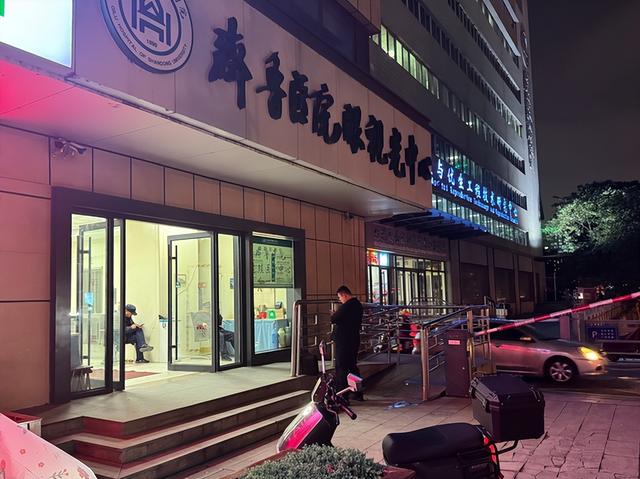 济南通报“育英中学教师体罚学生”：不存在多次扇耳光情况不存在情节恶劣情形 给予记过调离工作岗位处分适当