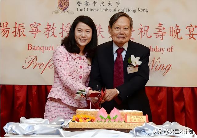 事实证明，49岁无儿无女的翁帆，早被杨振宁安排好了退路