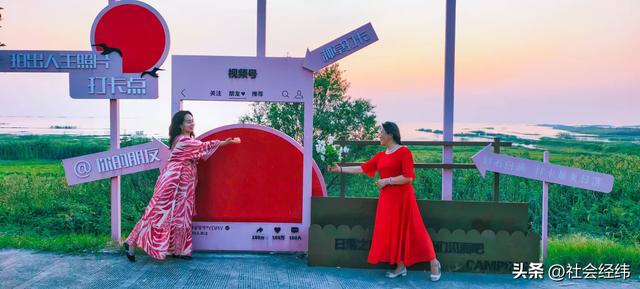 每日一景|石臼湖溧水张许村栈桥赏 “橘子海” 夕阳，水天交融