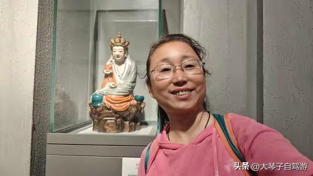 退休自驾3年，我看透了：能长期在路上的人，都有这6样“硬本事”