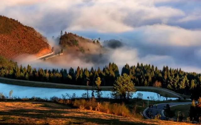 乡游黔中 · 水城区 播落村丨草海翻金浪，彝歌醉秋霞