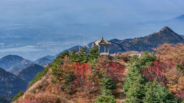 暮秋泰山，用绚烂迎接冬天的到来