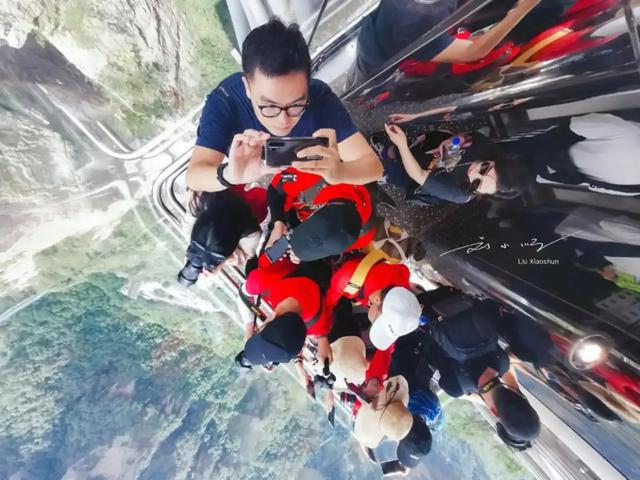 湖南张家界“世界第一梯”：获三项吉尼斯纪录，游客直呼实至名归