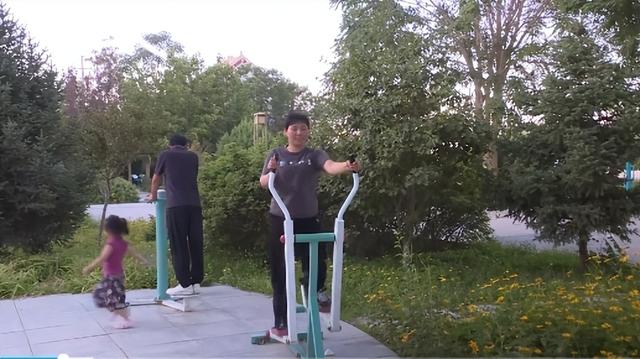 敦煌党河风情线：市民休闲地 游客打卡点