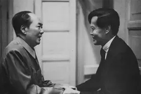 1998年，杨振宁回国后年薪有多少？图片