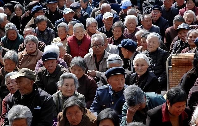 中国将迎来人口死亡高峰？22年去世1041万人，23年1110万，去年呢