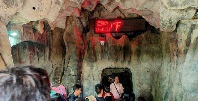 郑州村民无意一铲，挖出世界级奇观！数十年来闻名全国	，至今仍爆