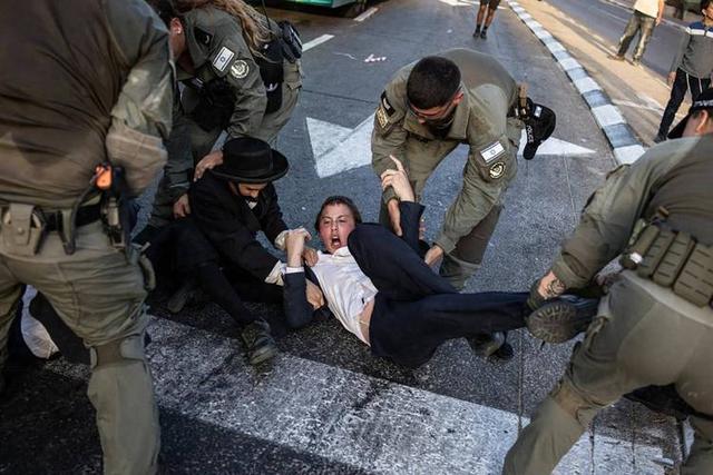 被战争反噬，拒绝“抓壮丁”，以色列在国内埋的雷，逐渐失控