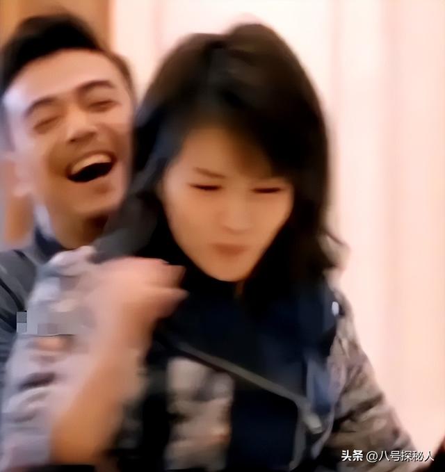 不顾央视警告顶风作案，与刘涛传绯闻的杨烁，如今下场怪不得别人