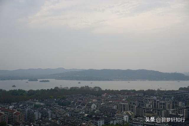 西湖文化广场离西湖有多远，千万别以为它就在西湖边上