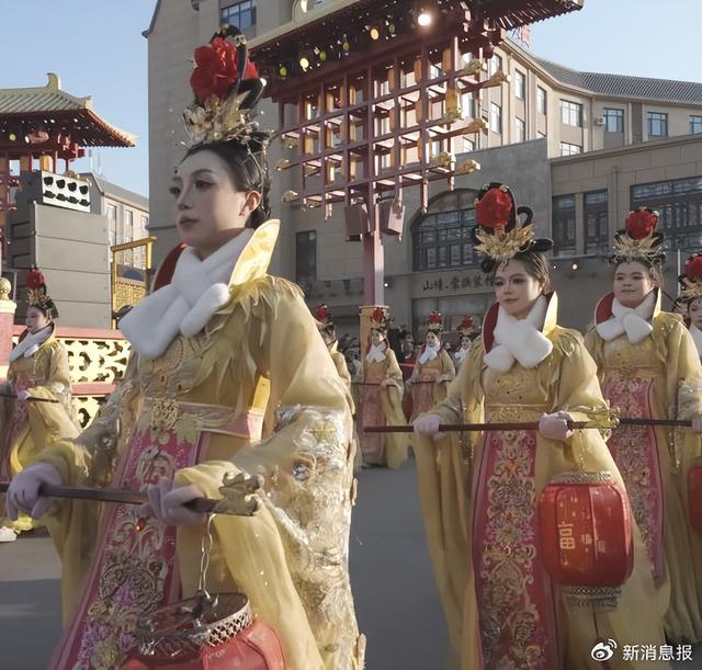 正月初八年味正浓！漫葡小镇依旧人潮如织，成节后打卡热地