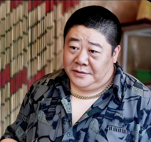 为孝顺父母坚持丁克21年，老人全送走后，53岁的他才愿意生娃