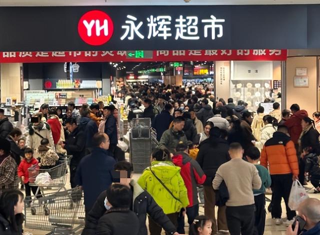 关店200多家，半年亏损8亿，永辉超市“胖改”计划失败了么？