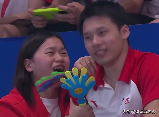 陈芋汐夺冠了！412.30分断层领先，获得双冠王，全红婵场边抢镜