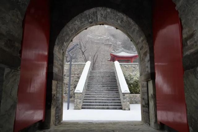 雪落石景山,美景入画来!石景山这里的雪景大片,请您欣赏!