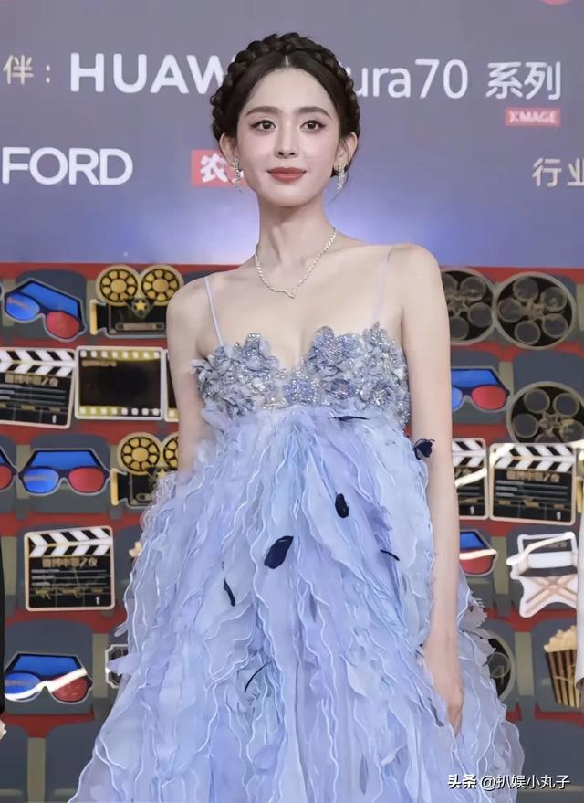 难怪郭富城忍不住合照！这女人风情万种，是个男人看了都五迷三道