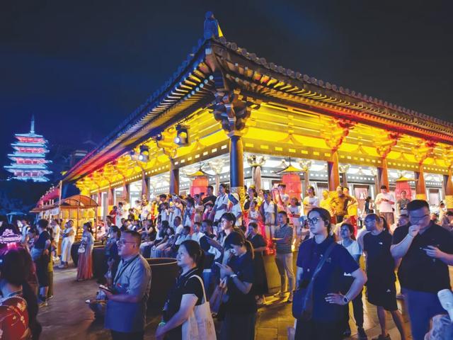 活力中国调研行 | 古城夜游、数字武当、水上奇观……湖北文旅“新玩法”解锁消费新场景
