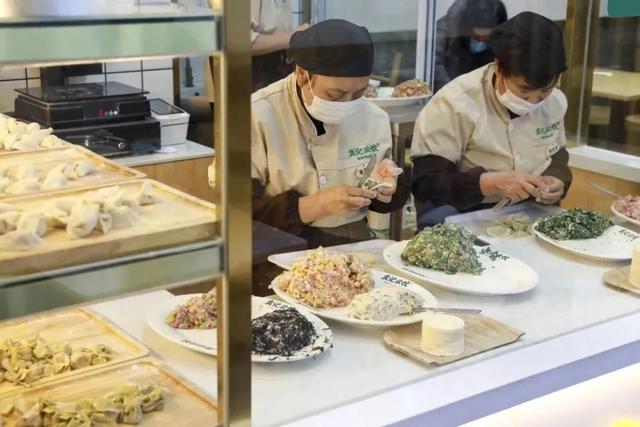 “饺子大王”袁记云饺为何翻车
