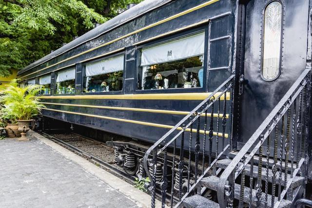 报废火车车厢，一节卖十几万要靠抢，背后生意经远比你想的更复杂