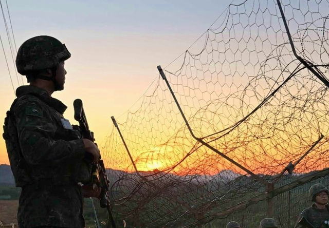 日本晾在一边，中韩单独谈，四件大事相商	，给高市早苗打个样