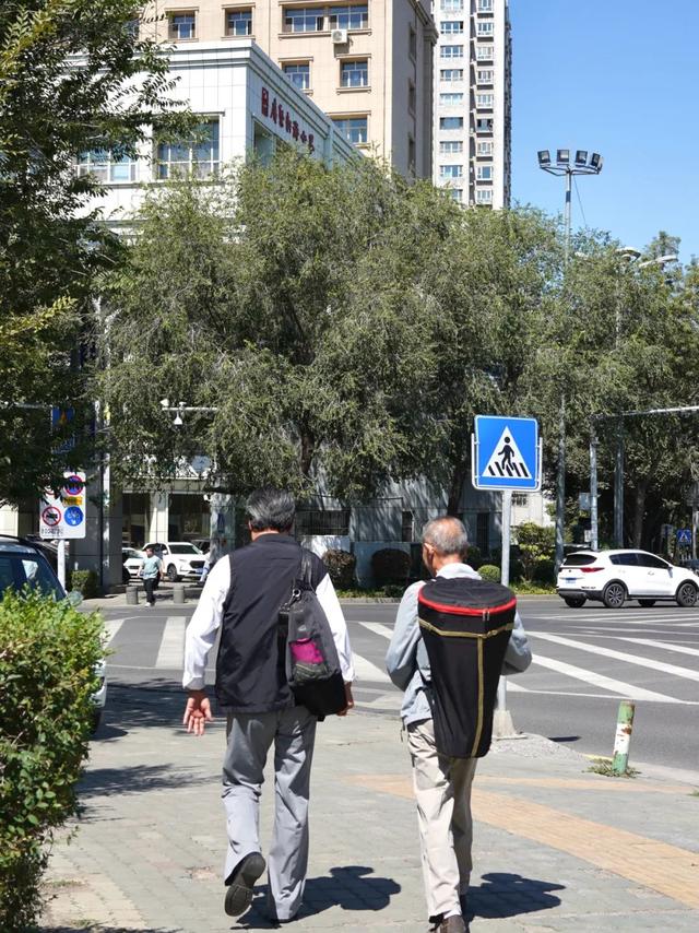 乘着“东风”，扎进乌鲁木齐的漂亮街