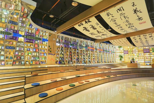 曲靖书城，比景区更安静，比故居更鲜活，触摸这座城市的文化客厅