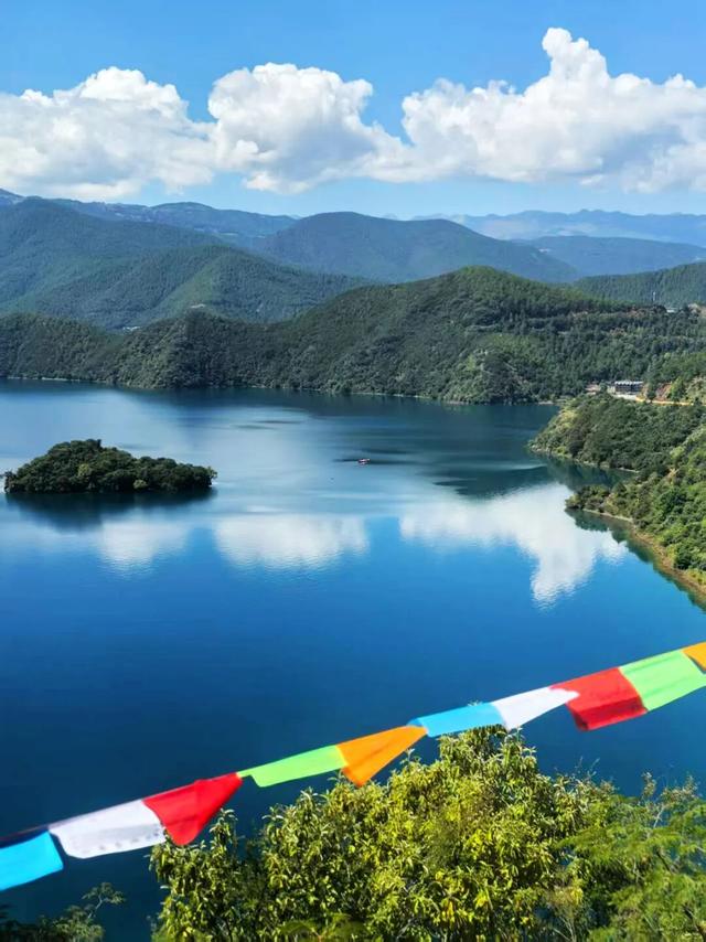 四川：泸沽仙境入梦来！