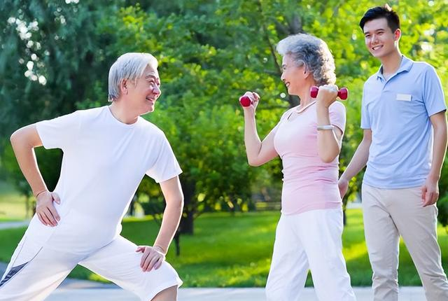 北大研究发现：喜欢夜跑的人	，健康指数是爱晨练的人的10倍不止？