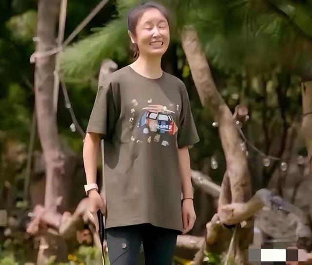 47岁林心如老到认不出！面部松弛憔悴沧桑，素颜打扮似农村大妈