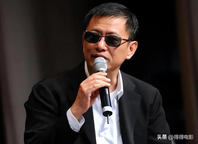 陪玩陪睡只是开胃菜，袭警、舔手指、集体嫖娼，背后的事捂不住了