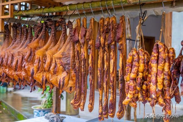 广西南宁和柳州都去过，作为一名游客，两者一对比，我更喜欢柳州