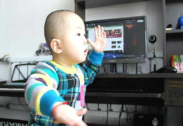 3岁上央视！5岁登春晚，7岁就年薪百万，没想到现在却成了这样子